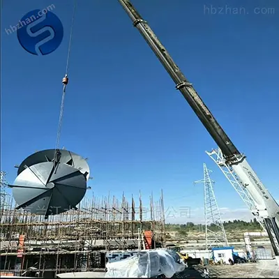 Deep water self-priming submersible jet aerator