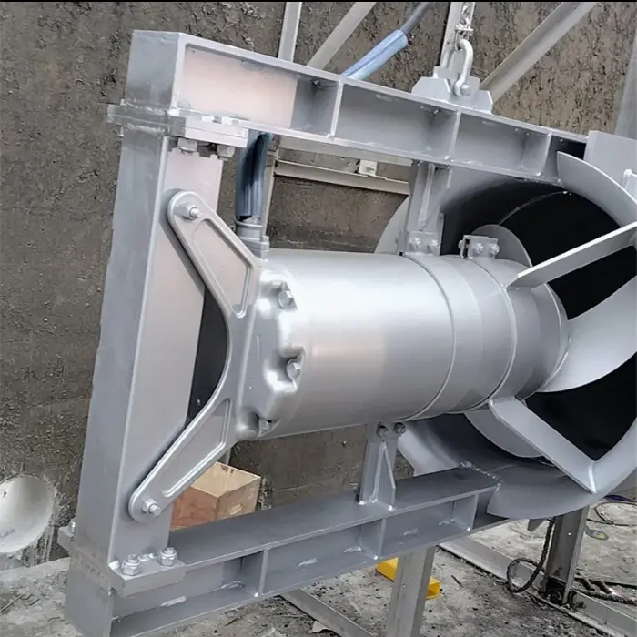 Horizontal submersible mixer