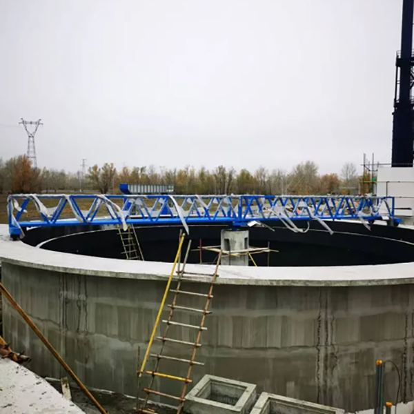 ਹਾਫ ਬ੍ਰਿਜ ਪੈਰੀਫਿਰਲ ਸੈਡੀਮੈਂਟੇਸ਼ਨ ਟੈਂਕ ਸਕ੍ਰੈਪਰ